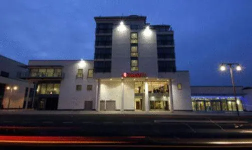 Waterfront Southport Hotel