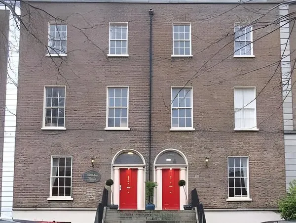 Waterloo Townhouse & Suites