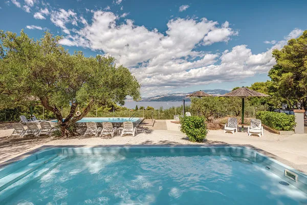 Waterman Beach Village camp & glamping