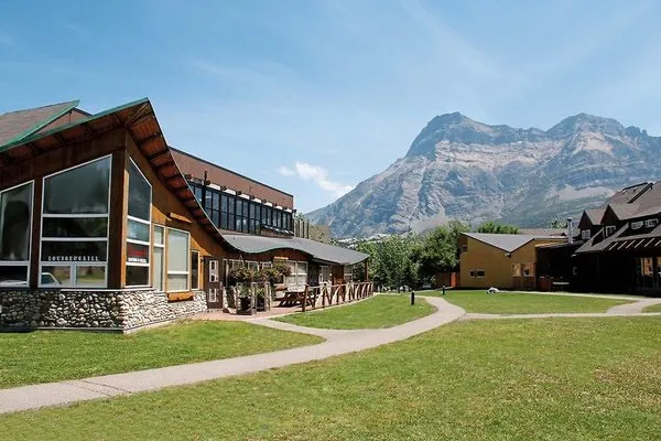Waterton Lakes Lodge Resort