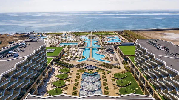 Wave Resort