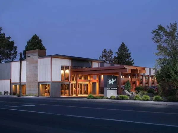 Waypoint Hotel
