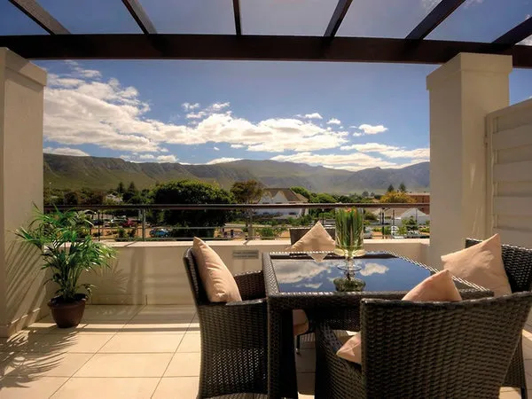 Whale Coast All-Suite Hotel