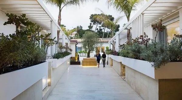 White Bay Resort