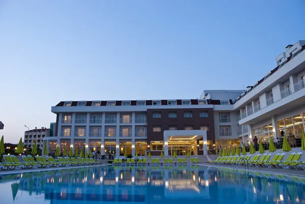 White Lilyum Hotel