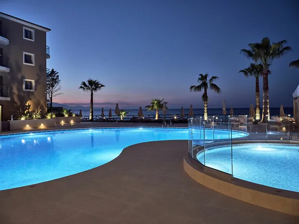Windmill Bay Hotel