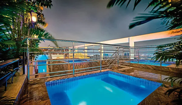 Windsor Plaza Hotel