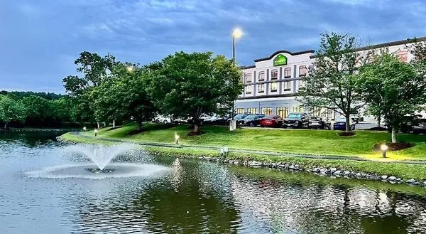Wingate by Wyndham Chantilly / Dulles Airport