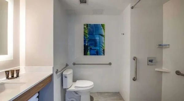 Wingate by Wyndham Long Island City