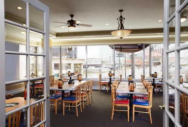 Wyndham Grand Fallsview Hotel