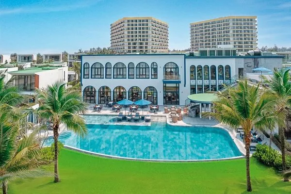 Wyndham Hoi An Royal Beachfront Resort & Villas