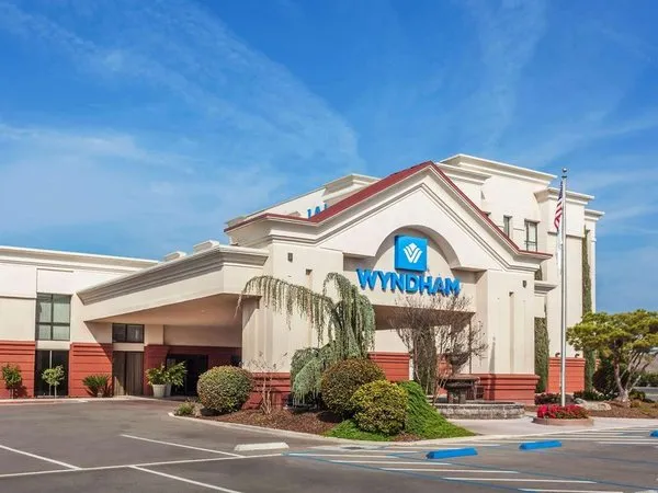Wyndham Visalia