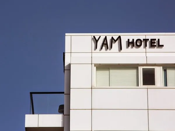 Yam Hotel
