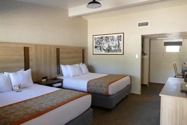 Yavapai Lodge