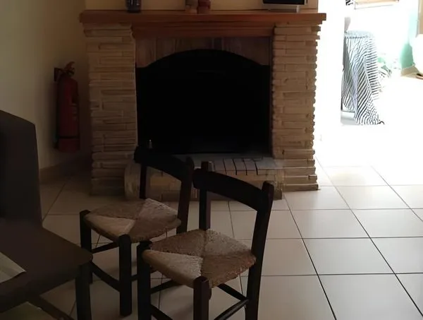 Yria Hotel