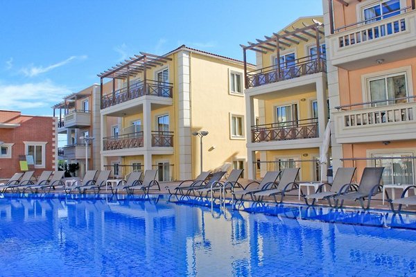 Porto Kalamaki Hotel in Kato Galatas All Inclusive Ferien