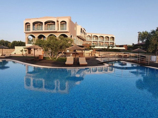 Elegance Luxury Executive Suites in Tragaki All Inclusive Ferien