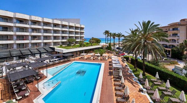 Hotel Serrano Palace in Cala Ratjada All Inclusive Ferien