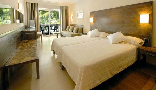 FERGUS Club Font de Sa Cala Beach in Font de Sa Cala All Inclusive Ferien