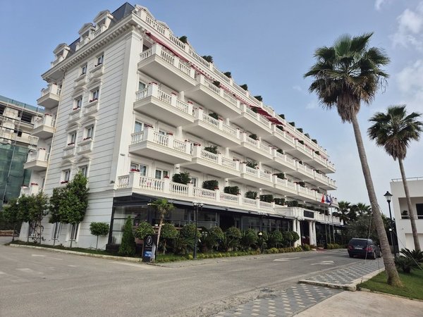 Flower Hotel in Tirana All Inclusive Ferien