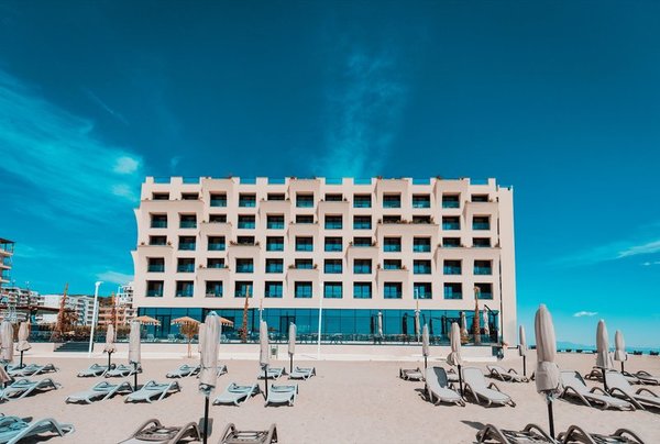 Royal G Deluxe Hotel & Spa in Tirana