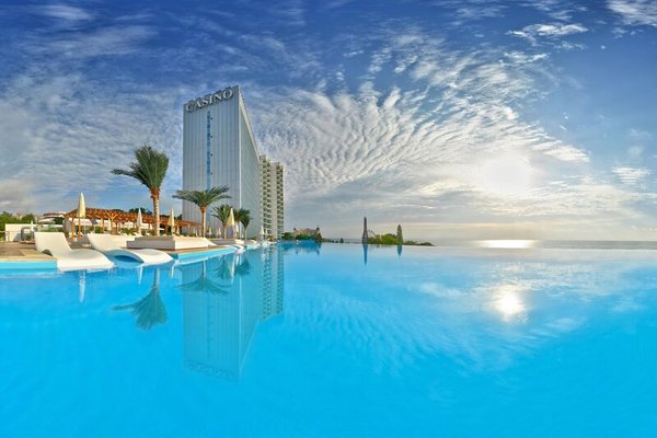 International Hotel Casino & Tower Suites in Goldstrand All Inclusive Ferien