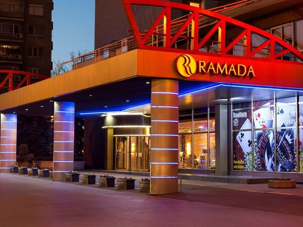 Ramada by Wyndham Sofia City Center in Sofia All Inclusive Ferien
