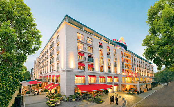 Grand Elysee Hamburg in Hamburg All Inclusive Ferien
