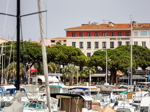 Hotel Le Touring in Saint-Raphaël All Inclusive Ferien