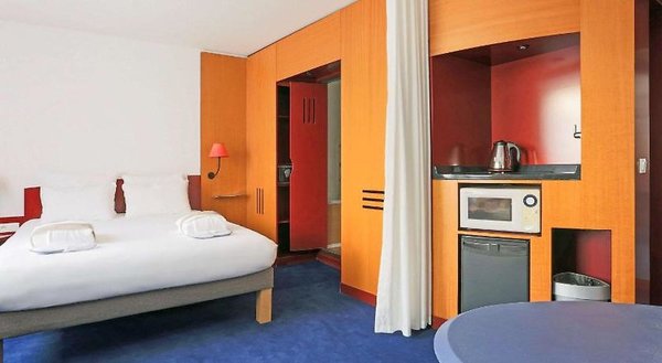 Novotel Suites Nancy Centre in Metz / Nancy