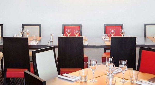 Novotel Nantes Centre Bord de Loire in Nantes