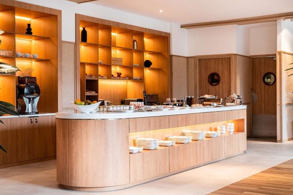 Best Western Hotel L'Orée in Saulx-les-Chartreux