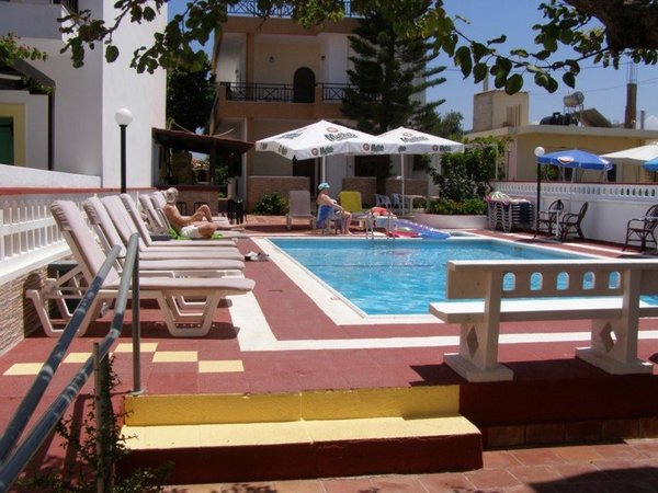 Eleni Apartments in Analipsi All Inclusive Ferien