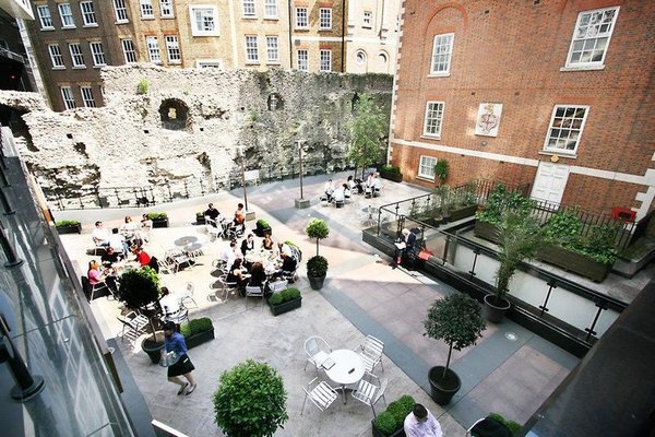 Leonardo Royal Hotel London City in London All Inclusive Ferien