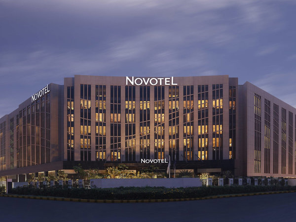 Novotel New Delhi Aerocity in Delhi All Inclusive Ferien