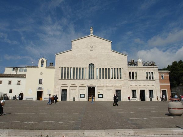 Hotel Valle Rossa in San Giovanni Rotondo All Inclusive Ferien