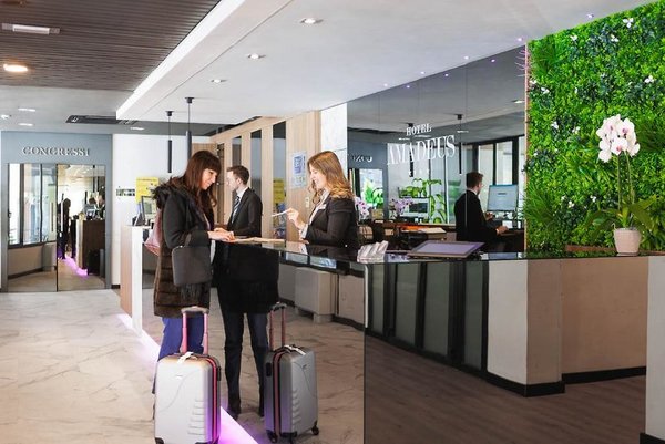 iH Hotels Bologna Amadeus in Bologna All Inclusive Ferien