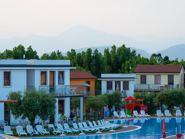 Gasparina Village in Castelnuovo del Garda All Inclusive Ferien