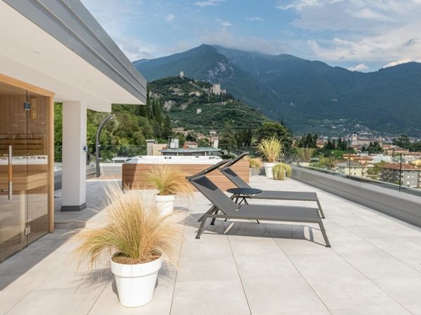 Hoody Active & Happiness Hotel in Arco All Inclusive Ferien