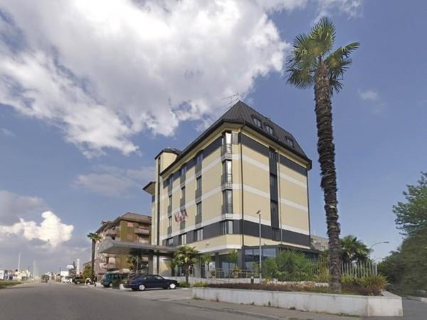 Tiffany Milano in Trezzano sul Naviglio All Inclusive Ferien