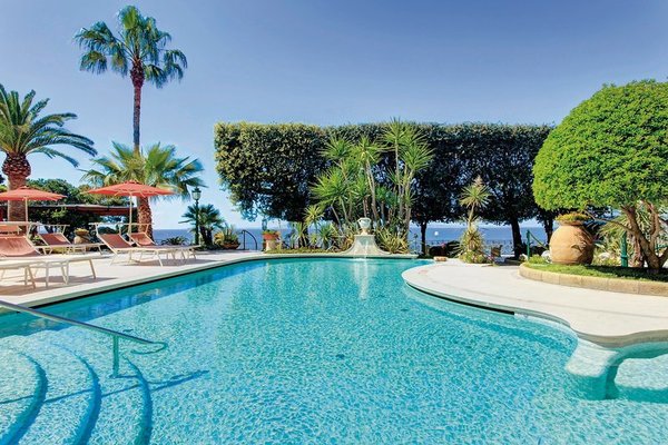 Grand Hotel Ambasciatori in Sorrento All Inclusive Ferien