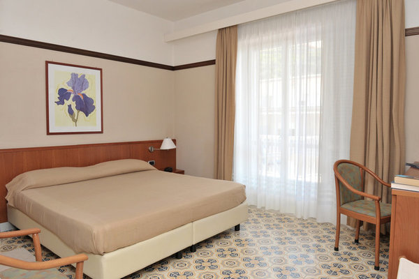 Hotel Pietra di Luna in Maiori All Inclusive Ferien