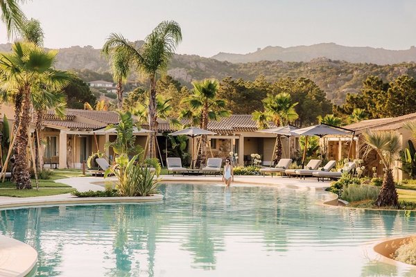 7Pines Resort Sardinia in Arzachena All Inclusive Ferien