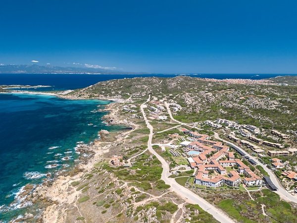 Mangia's Santa Teresa Sardinia, Curio Collection by Hilton in Santa Teresa Gallura All Inclusive Ferien