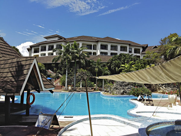 Diani Reef Beach Resort & Spa in Diani Beach