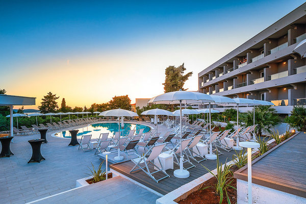 Pharos Hvar Bayhill Hotel in Hvar All Inclusive Ferien