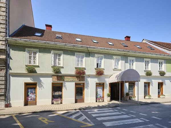 Hotel Kadoor in Karlovac All Inclusive Ferien