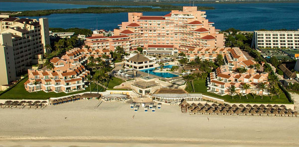 Wyndham Grand Cancun All Inclusive Resort & Villas in Cancún All Inclusive Ferien