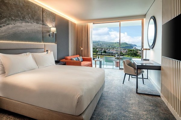 DoubleTree by Hilton Lagoa Azores in Lagoa All Inclusive Ferien