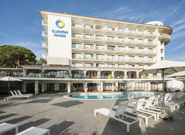 Hotel ILUNION Caleta Park in S'Agaró All Inclusive Ferien